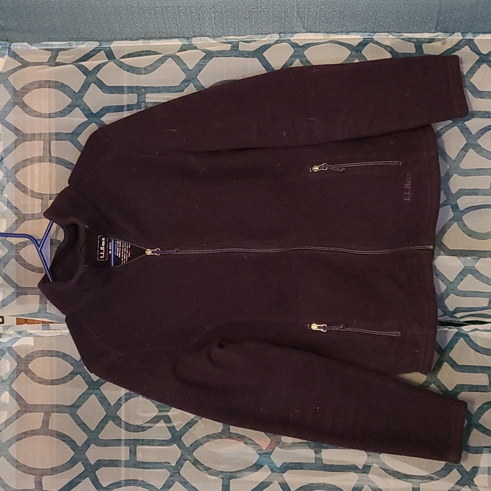 Medium Women's LL Bean Purple Sweatshirt